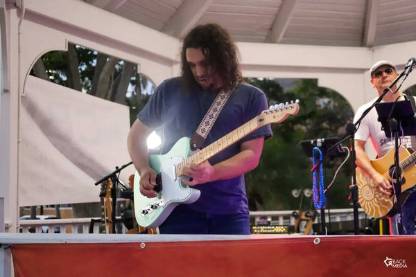 Artist Spotlight - Des Vega